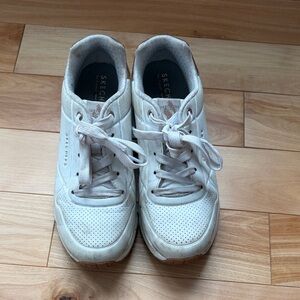 Skechers Off-White Athletic Shoes